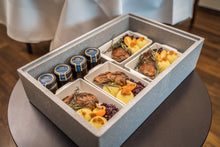 Lade das Bild in den Galerie-Viewer, WEIHNACHTSGANS ZUM MITNEHMEN